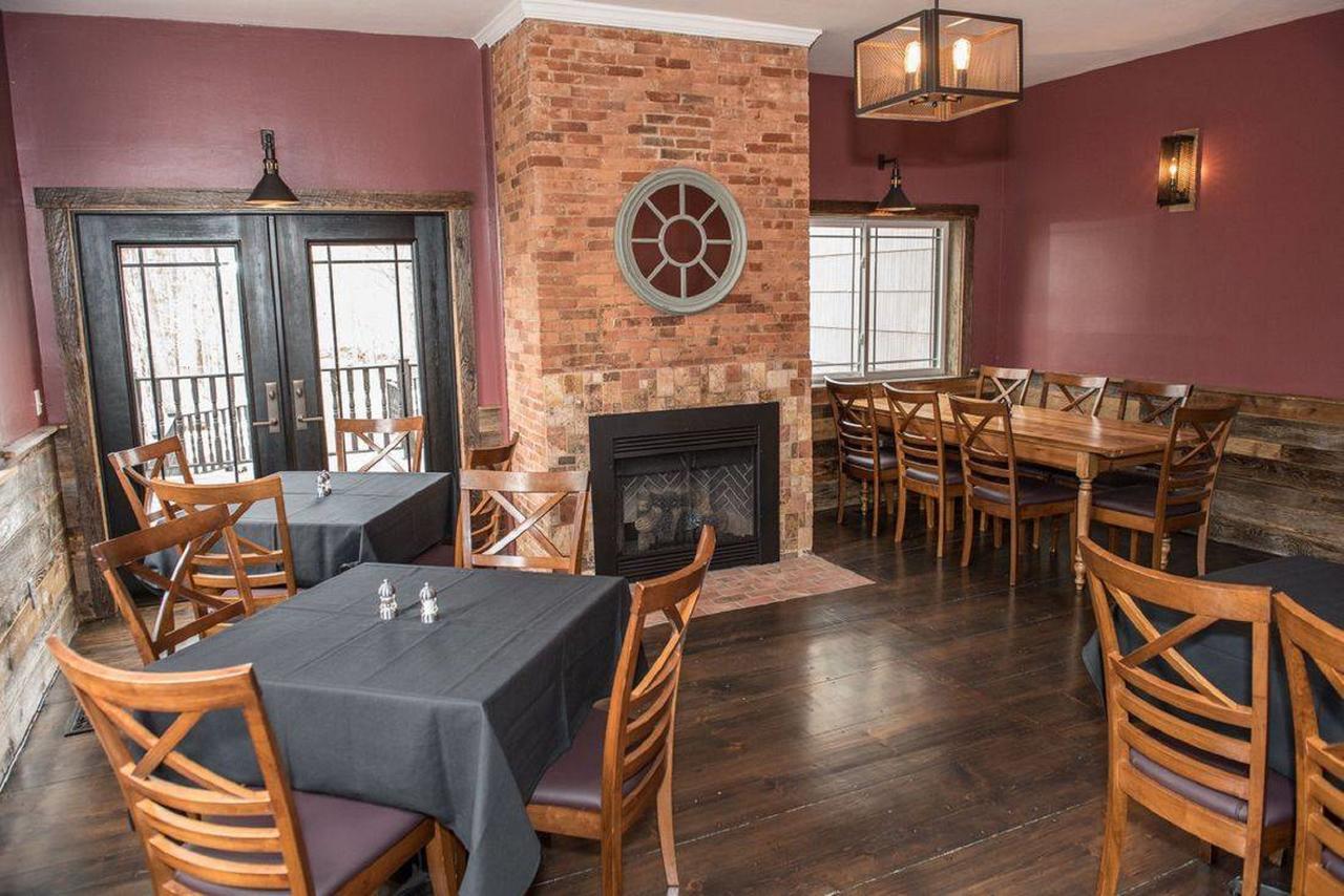 Creekside Inn Oneida Екстериор снимка